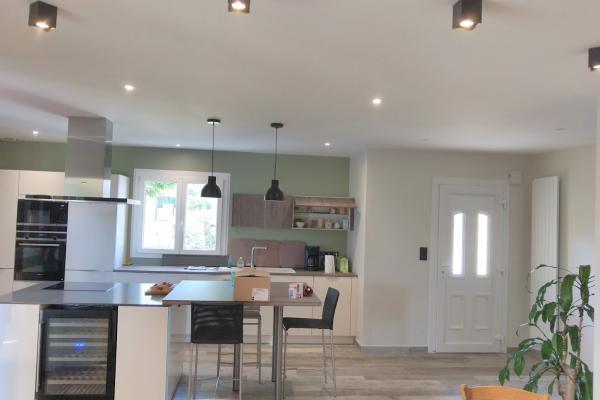 Rénovation d'une cuisine ouverte sur le salon / séjour _ Commune Guilherand Granges (07500)