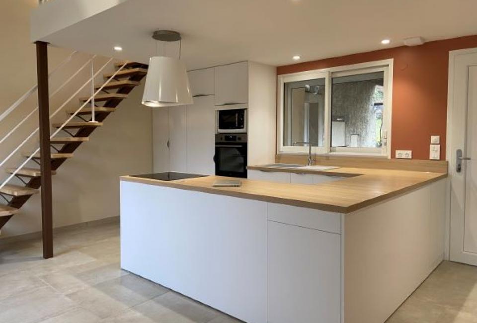 Rénovation complète d'une maison environ 90m²_ CORNAS (07130)